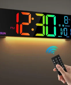 Stort digitalt vægur med lys